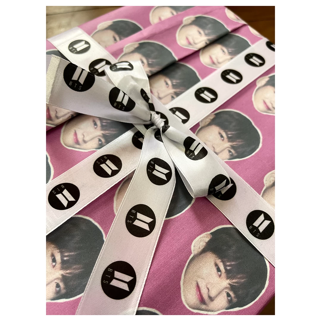 R͟u͟b͟a͟n͟ ͟s͟a͟t͟i͟n͟ ͟p͟e͟r͟s͟o͟n͟n͟a͟l͟i͟s͟é͟ ͟2cm de largeur